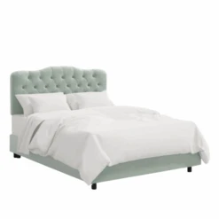 Laramie Bed 17 Laramie Bed -Famous Furniture Store 18 dcf307f3 13a6 4679 832b 7f949a499734