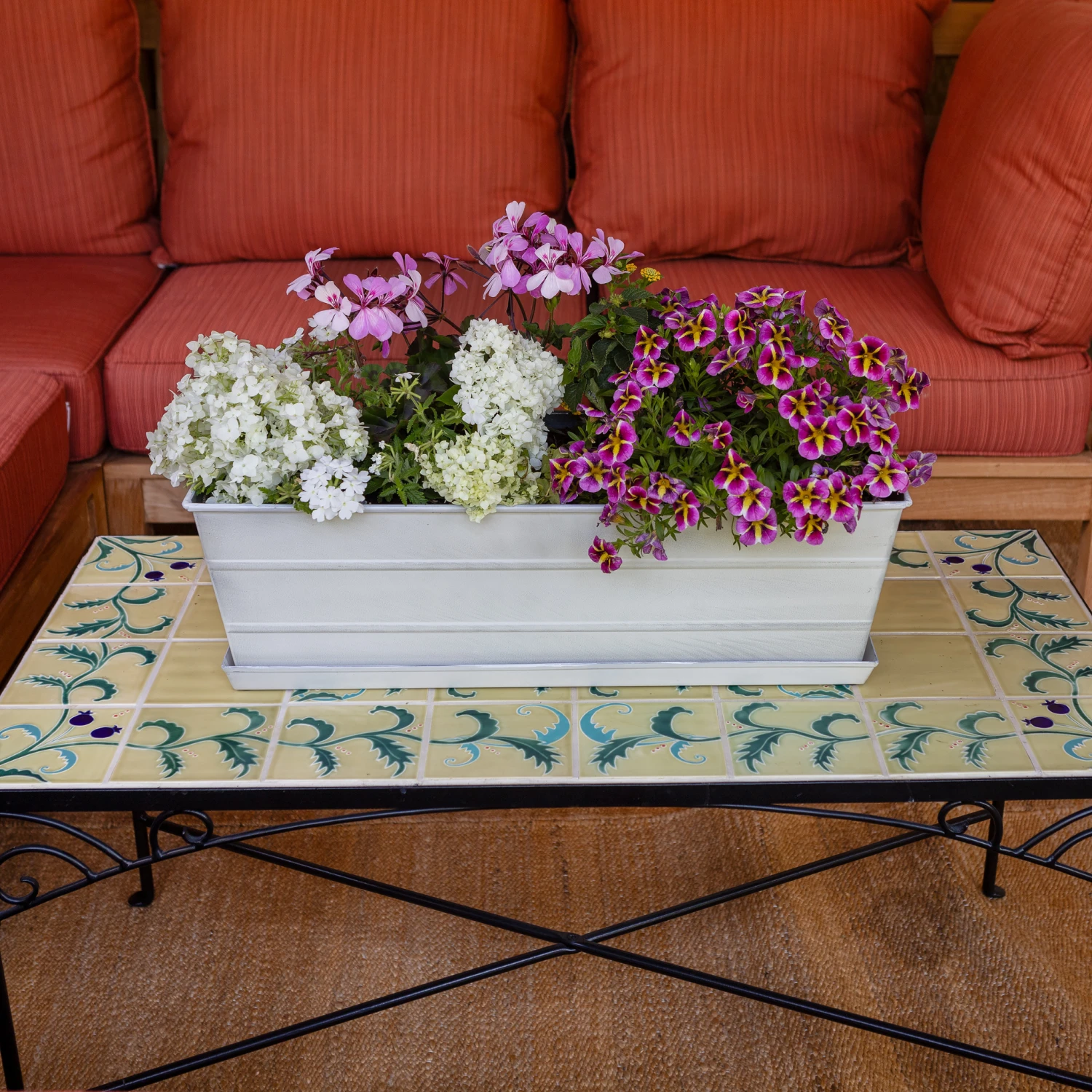 Medium Galvanized Flower Box With Tray 5 Medium Galvanized Flower Box With Tray - Image 5