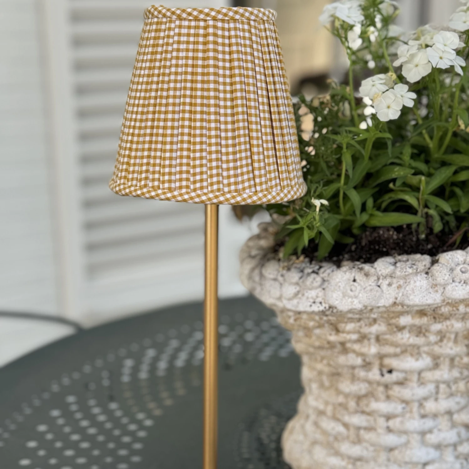 Gingham Small Cordless Shade Cover (Empire In Gold) 4 Gingham Small Cordless Shade Cover (Empire In Gold) - Image 4