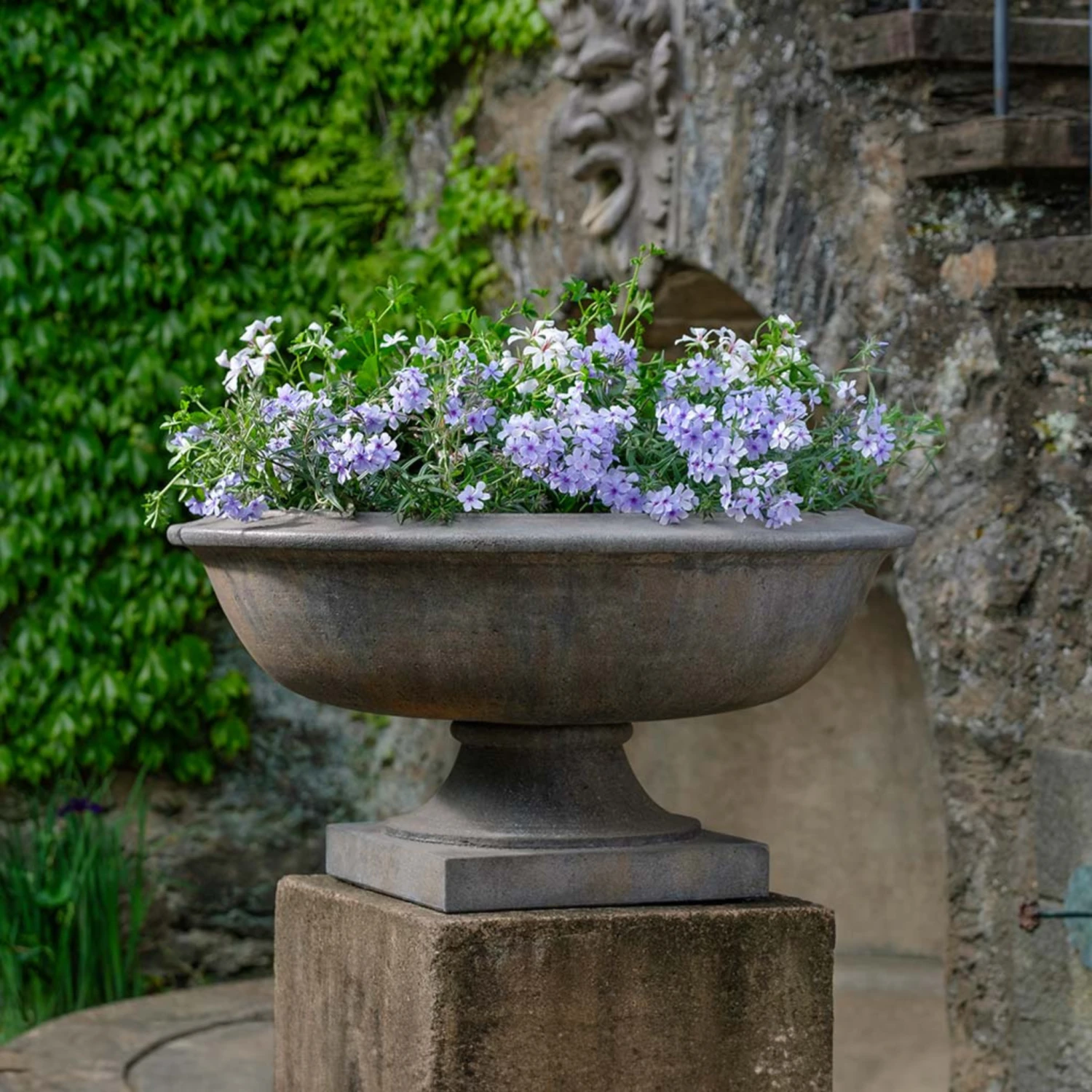 Large Cast Stone Apsley Urn Planter 2 Large Cast Stone Apsley Urn Planter - Image 2