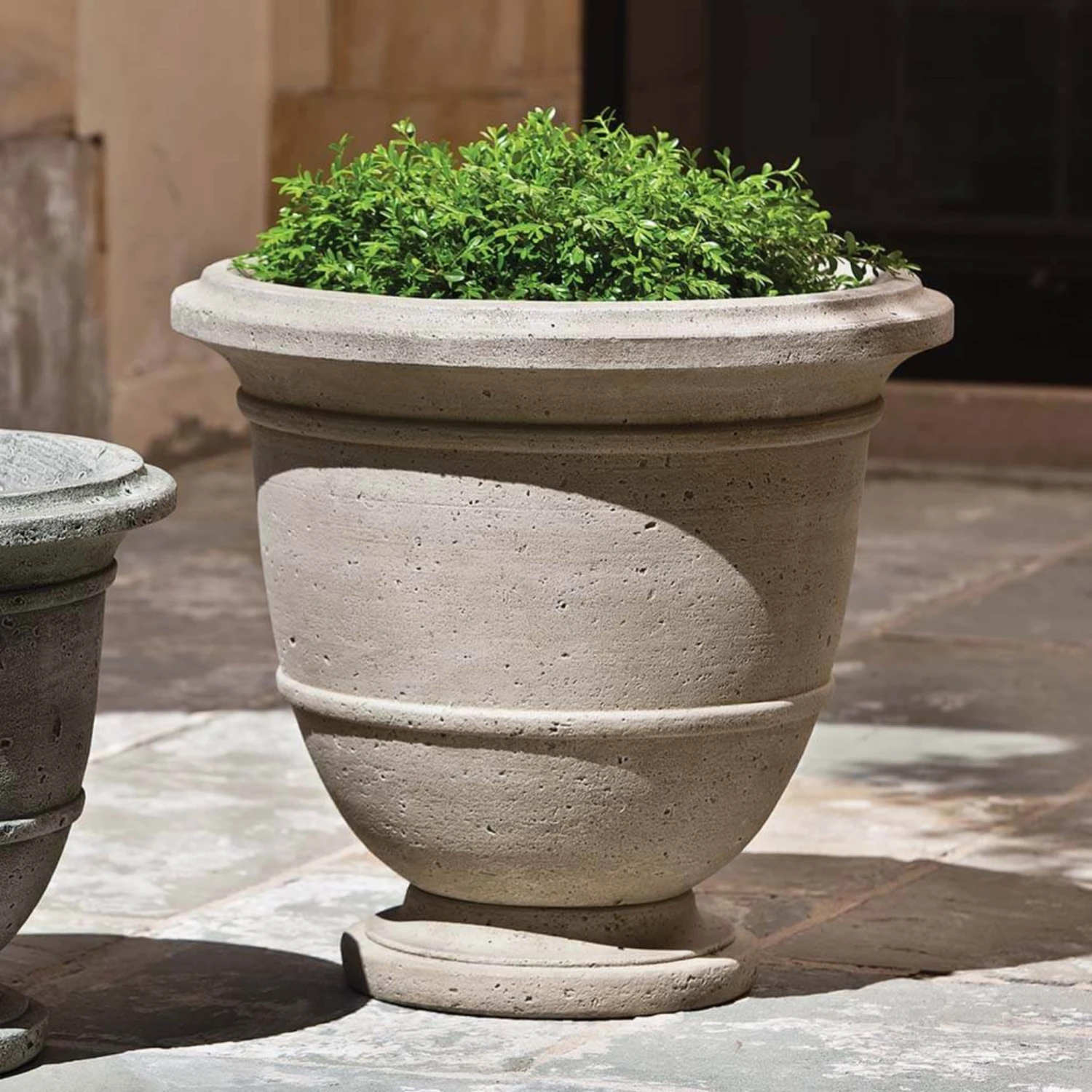 Large Relais Urn Planter 2 Large Relais Urn Planter - Image 2