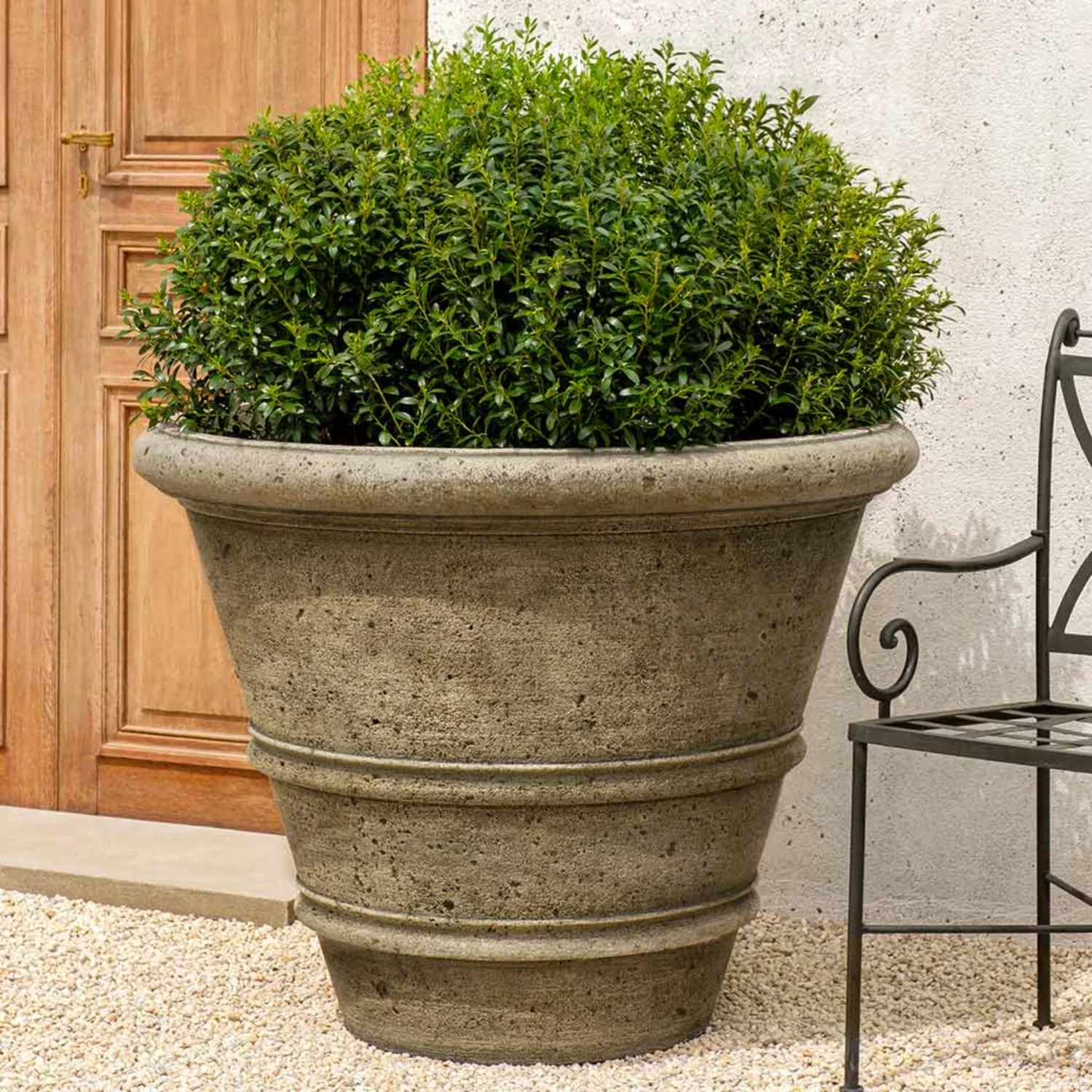Large Textured Rolled Rim Planter 3 Large Textured Rolled Rim Planter - Image 3