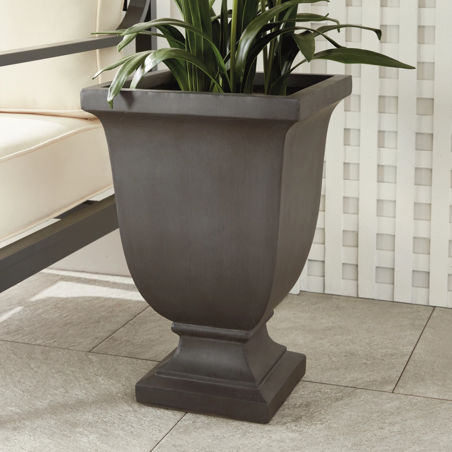 Small Fibreclay Beckett Square Footed Planter 6 Small Fibreclay Beckett Square Footed Planter - Image 6