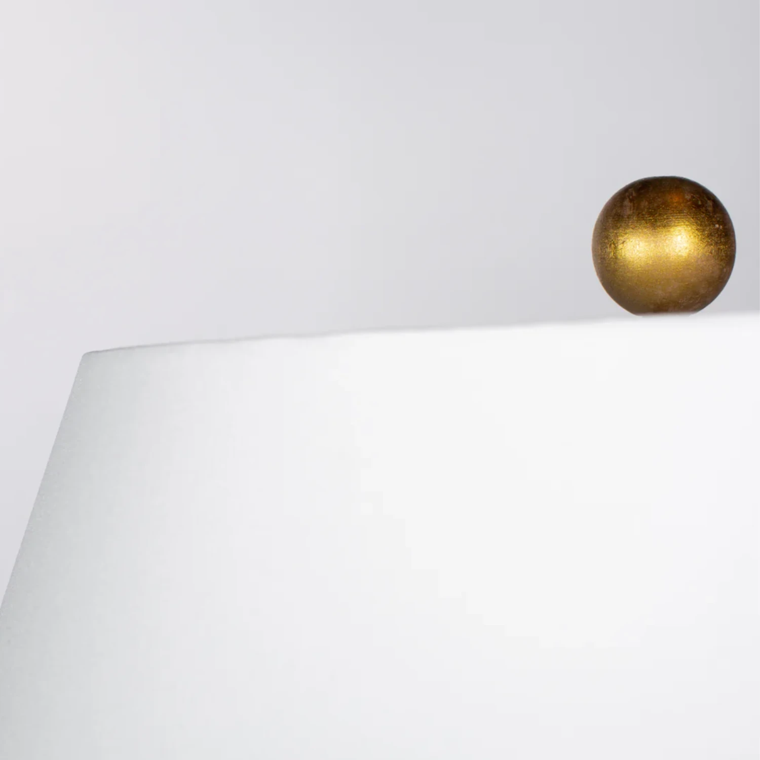 Winter Leaves Table Lamp In Off-White 4 Winter Leaves Table Lamp In Off-White - Image 4