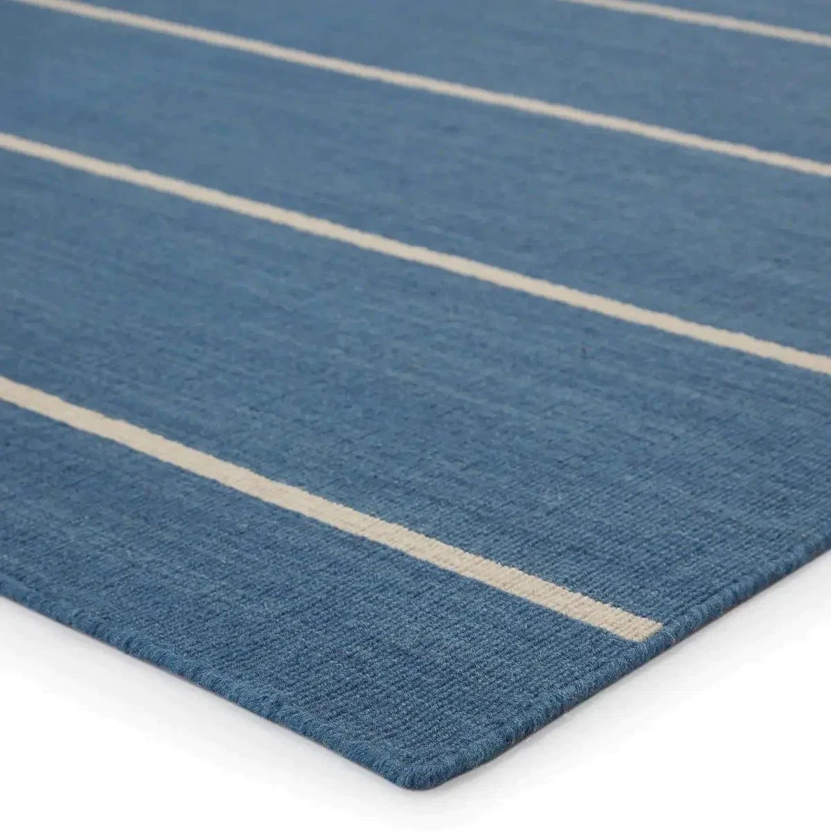 Coastal Shores Area Rug In Blue And White 2 Coastal Shores Area Rug In Blue And White - Image 2