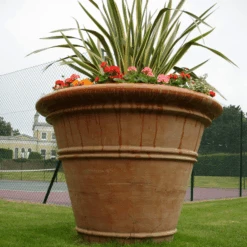 Large Classic Outdoor Garden Pot 10 Large Classic Outdoor Garden Pot -Famous Furniture Store large classic outdoor garden pot outdoor planters the well appointed house 5 df87b520 03b9 4f1a 9655 c604ae3a2597