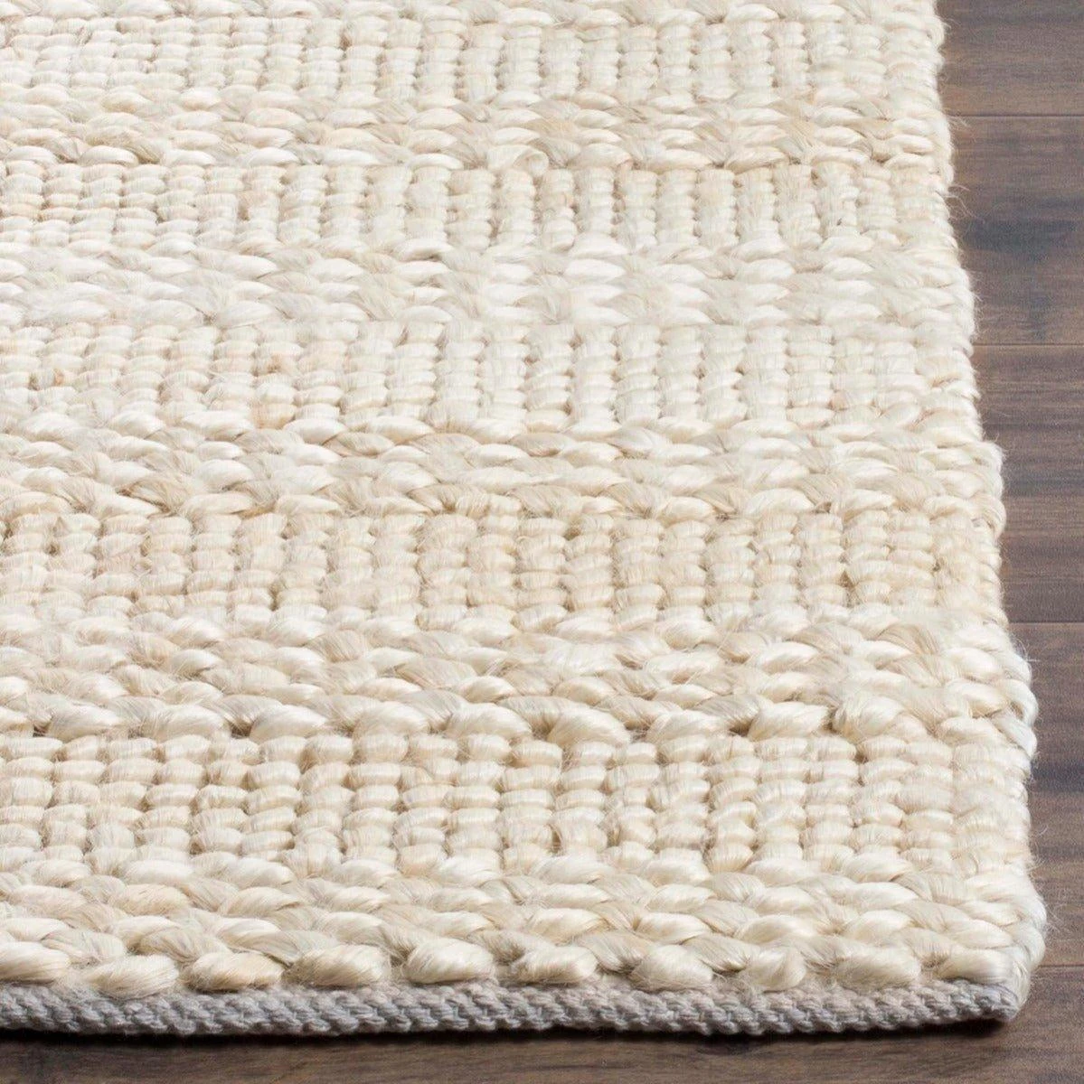 Safavieh Natural Fiber Hand Woven Jute Rug In Bleach 3 Safavieh Natural Fiber Hand Woven Jute Rug In Bleach - Image 3