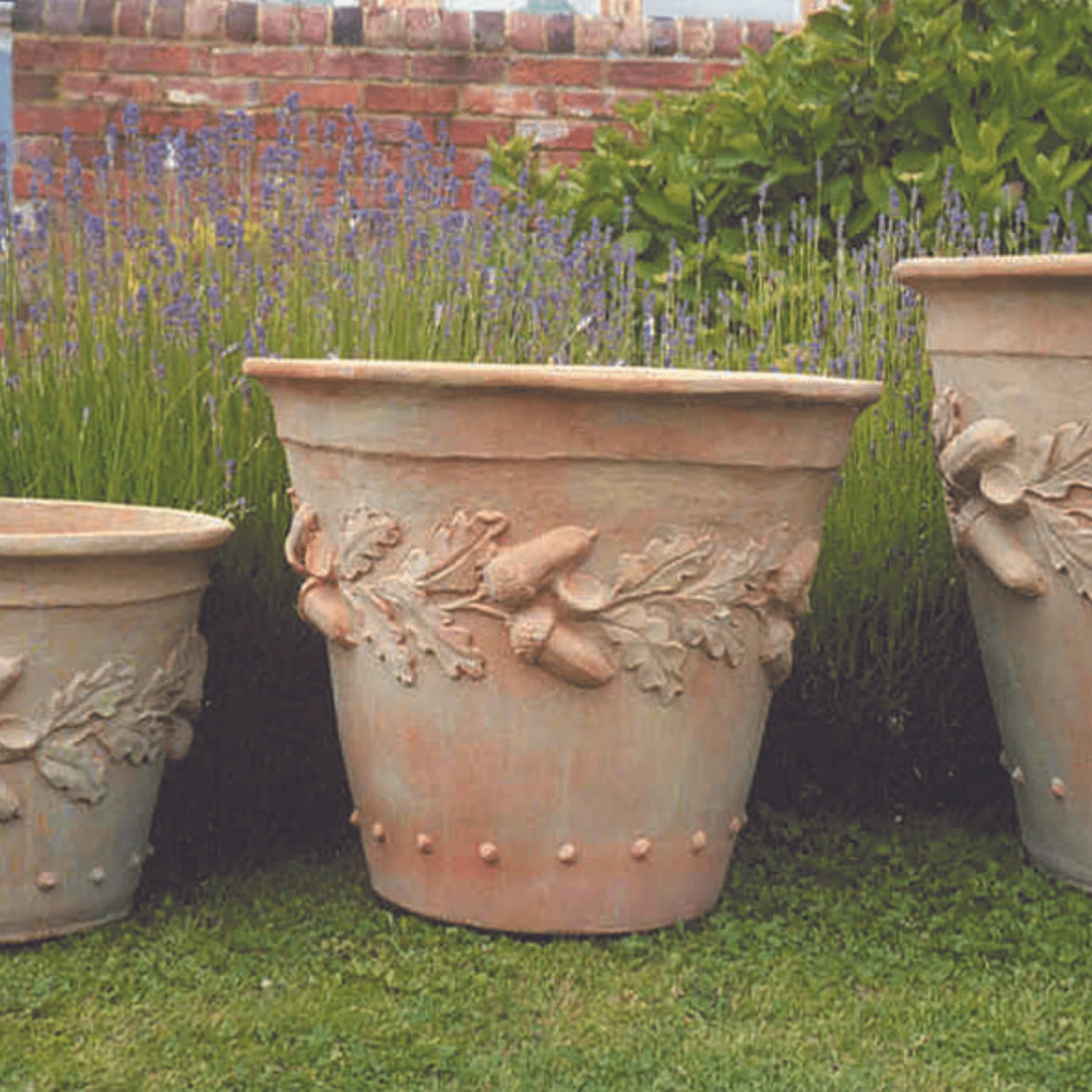 Oakleaf Garden Pot 2 Oakleaf Garden Pot - Image 2