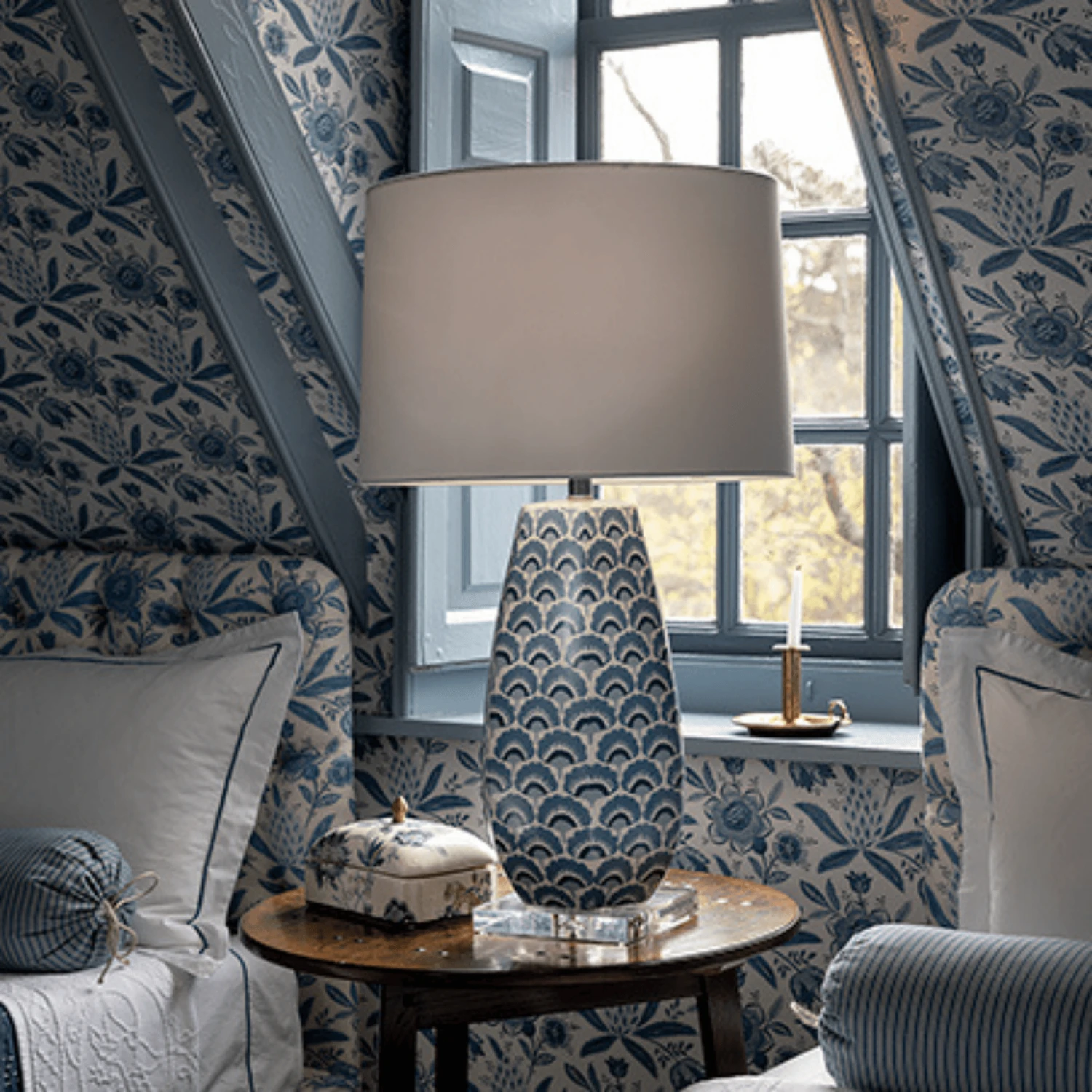 Porcelain Hexagon Lamp With Blue Fan Motif & Drum Shade 3 Porcelain Hexagon Lamp With Blue Fan Motif & Drum Shade - Image 3