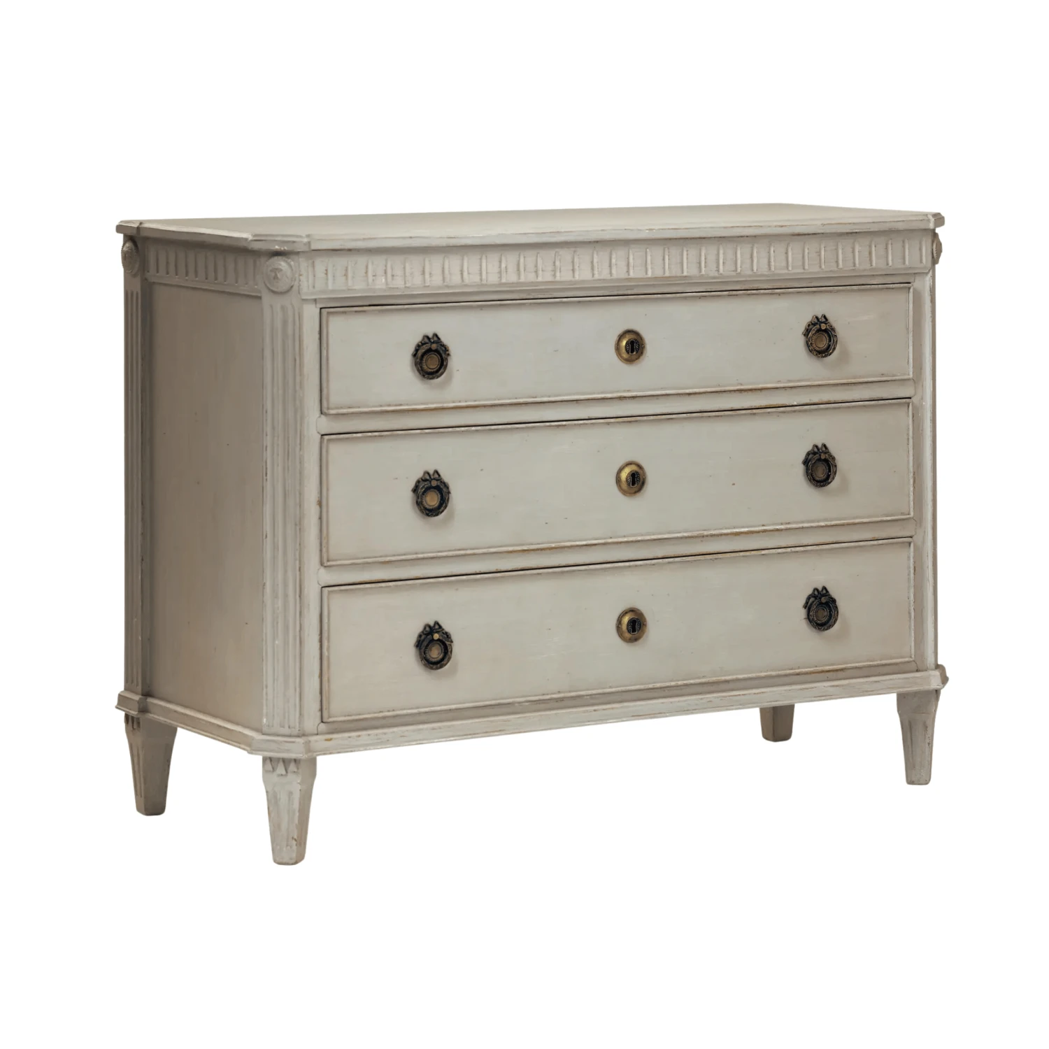Three Drawer Dresser With Fluted Carving - Available In Multiple Finishes 1 Three Drawer Dresser With Fluted Carving - Available In Multiple Finishes